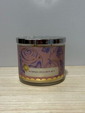 NEW Bath & Body Works Pumpkin Cinnamon Bun Scented Candle